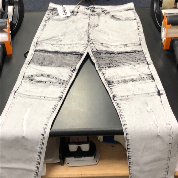 Jeans - Picture 2 of 3